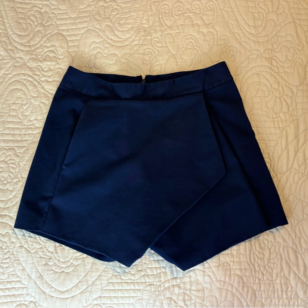 J. McLaughlin Navy Skort